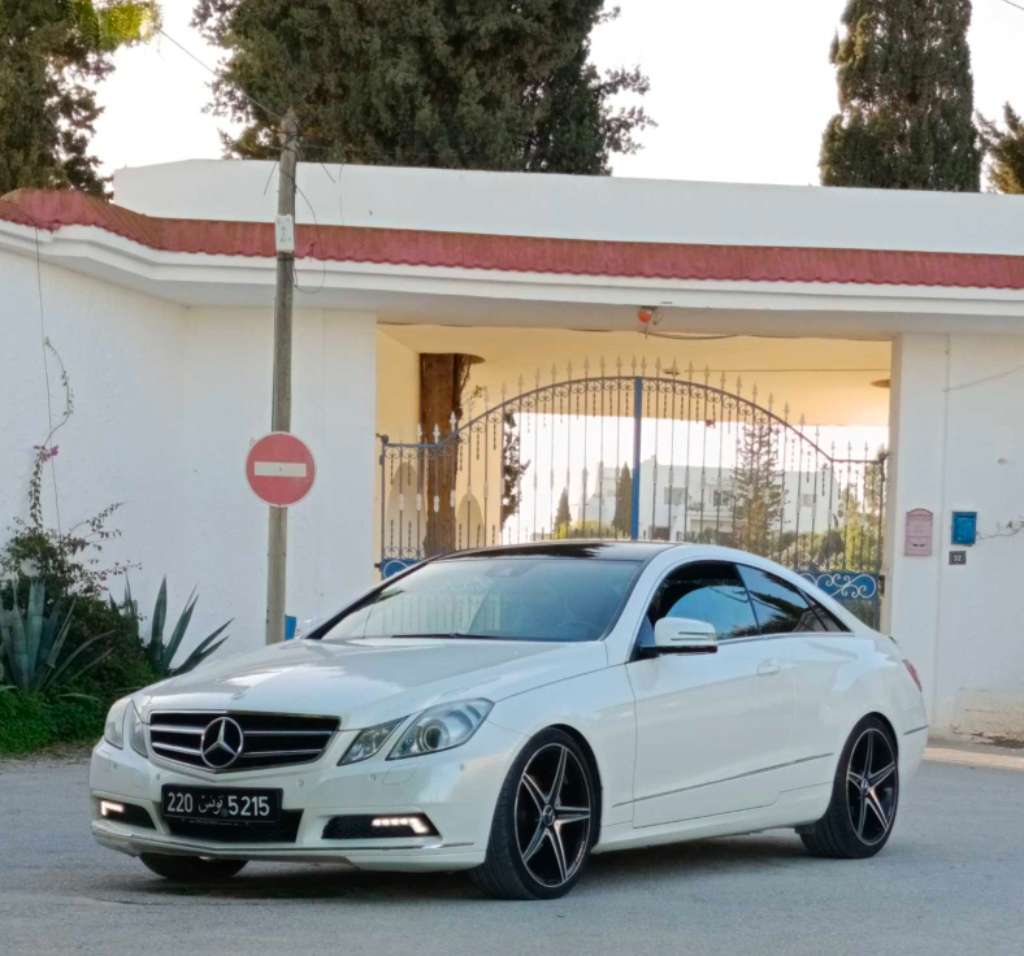🚘 MERCEDES-BENZ Classe E250
 COUPE-Carlsson
