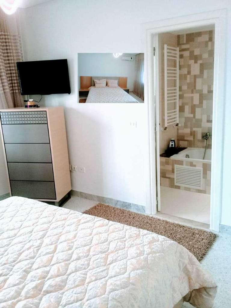 S+4 meublé Neuf Cité Palmeraies l'aouina