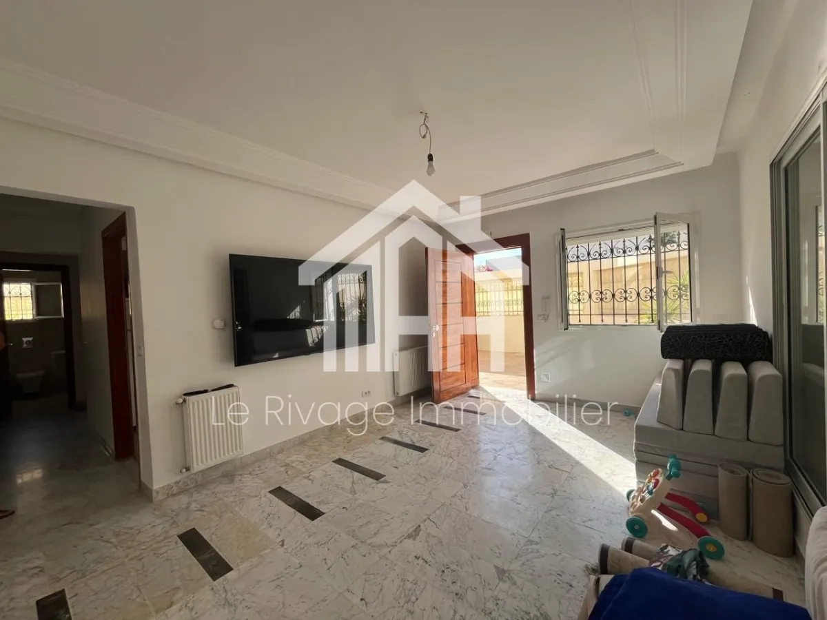 un appartement S+1 en rez-de-chaussée avec terrasse