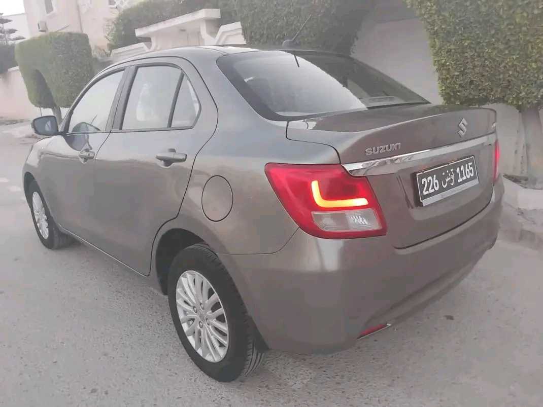SUZUKI DZAIR GL PREMIÈRE MAIN EN ÉTAT NEUF