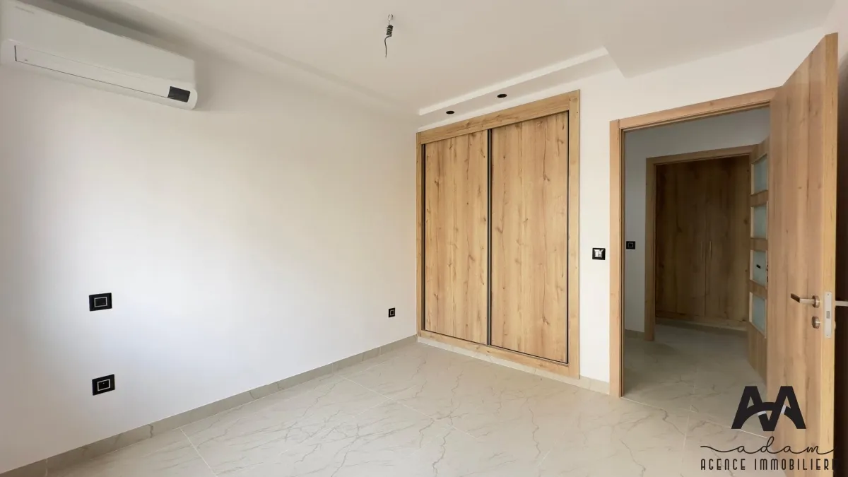 Appartement S+3 – 150 m² en RDC – Manzah 9C, Tunis