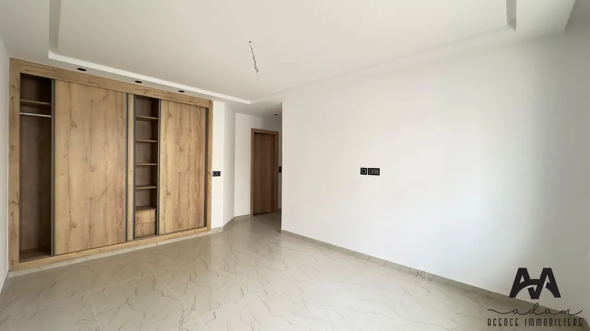 Appartement S+3 – 150 m² en RDC – Manzah 9C, Tunis