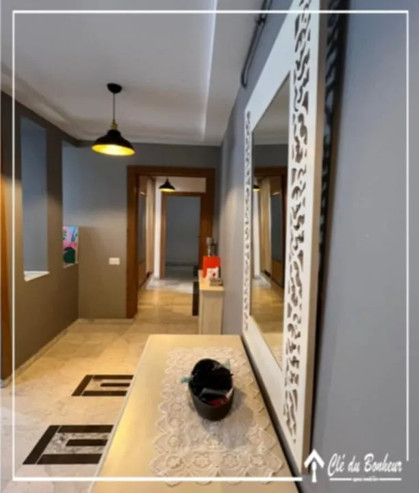 Appartement S+3 spacieux à Cité Wahat