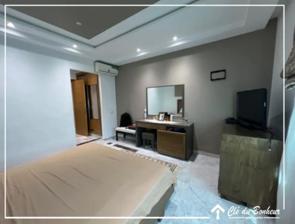 Appartement S+3 spacieux à Cité Wahat