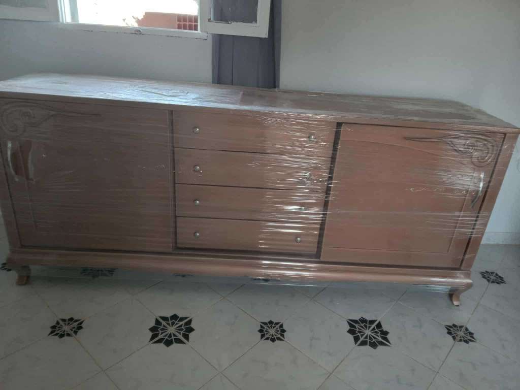 Salle à manger et meuble d'entrée