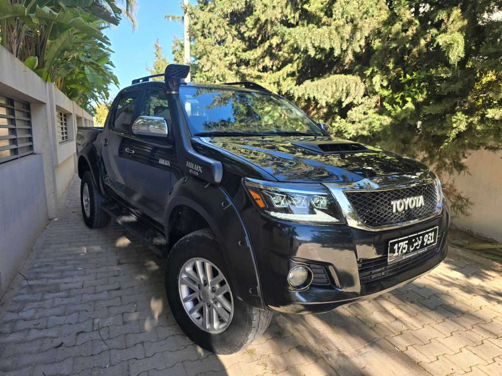 đToyota Hilux 4x4 3Litres 2013 boite auto đ
10cv Dieselđ on accepte l Ă©change des voitures