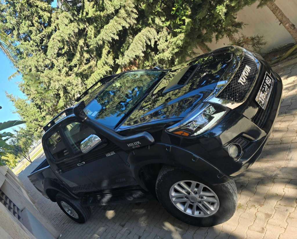 đToyota Hilux 4x4 3Litres 2013 boite auto đ
10cv Dieselđ on accepte l Ă©change des voitures