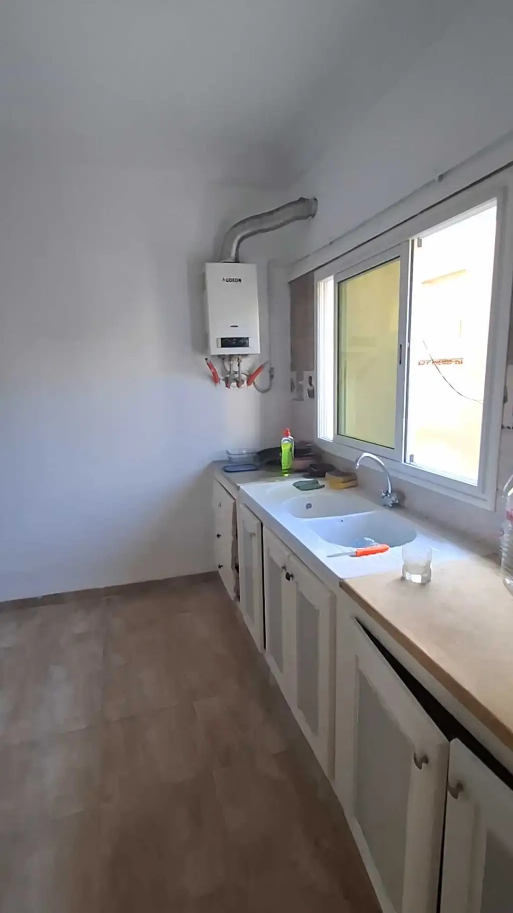 Grand appartement sur autoroute La Marsa