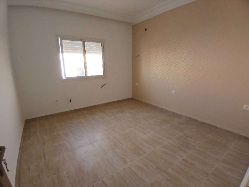 A louer 2 bureau pour activité administrative situé  a sahloul a proximité rond-point Choes Centre