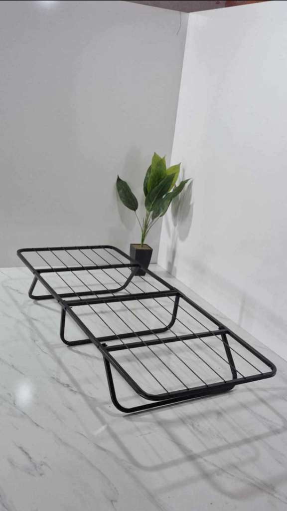 Lit pliable en fer
