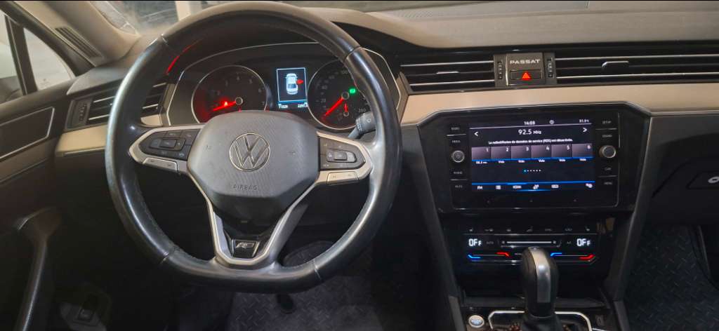 Voiture passat b9 2021