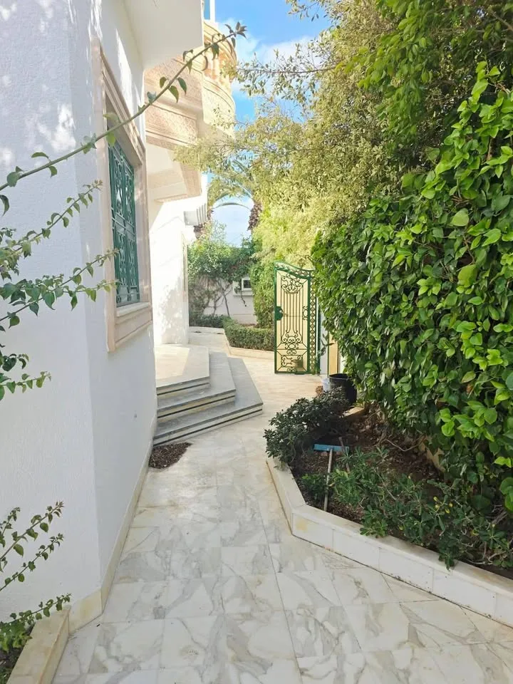 🏡Villa Haut Standing Avec Vue Mer En Vente à Chott Mariem