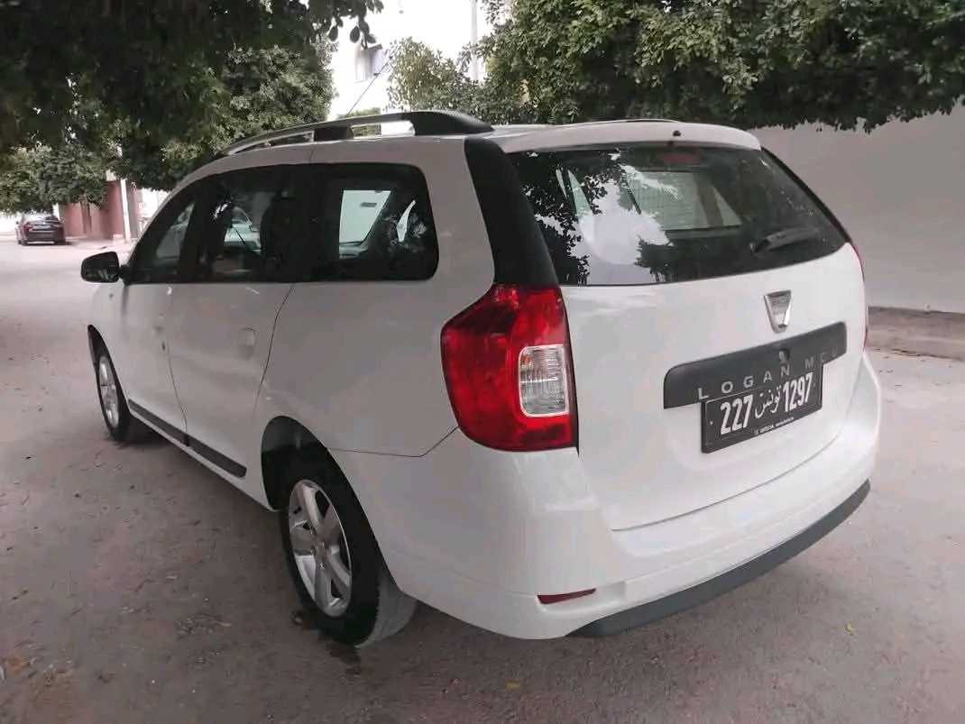 DACIA LOGAN MCV PREMIÈRE MAIN EN EXCELLENT ÉTAT 