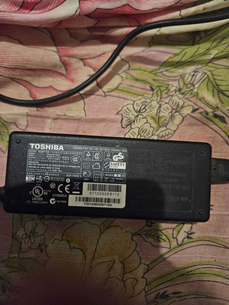 Chargeur pc portable Toshiba 