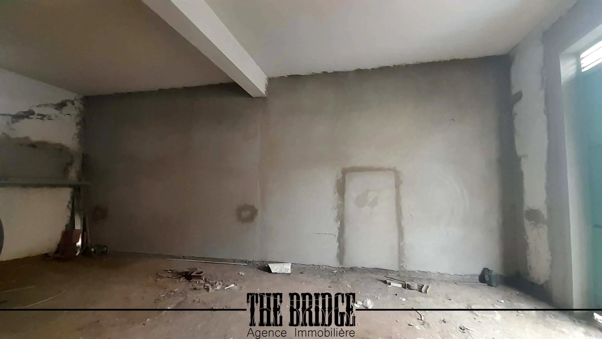 Immeuble  à usage  industrielle à Grombalia.