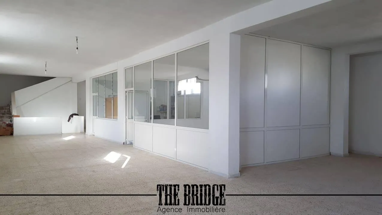 Immeuble  à usage  industrielle à Grombalia.