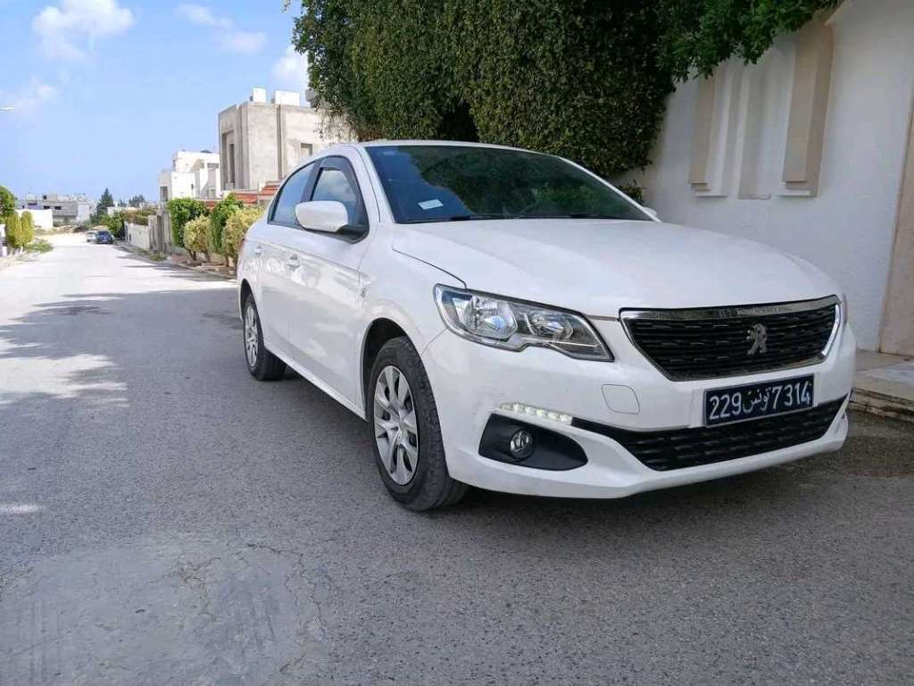 PEUGEOT 301 PREMIÈRE MAIN EN ÉTAT NEUF 