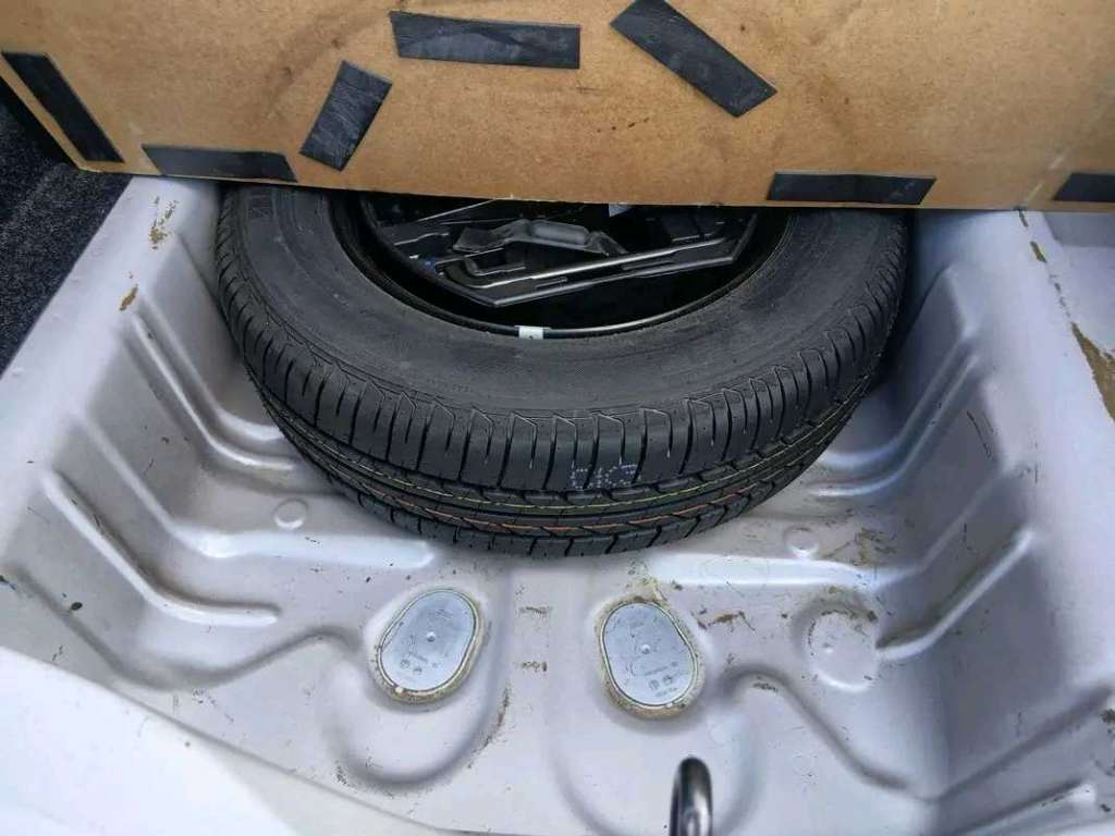 PEUGEOT 301 PREMIÈRE MAIN EN ÉTAT NEUF 