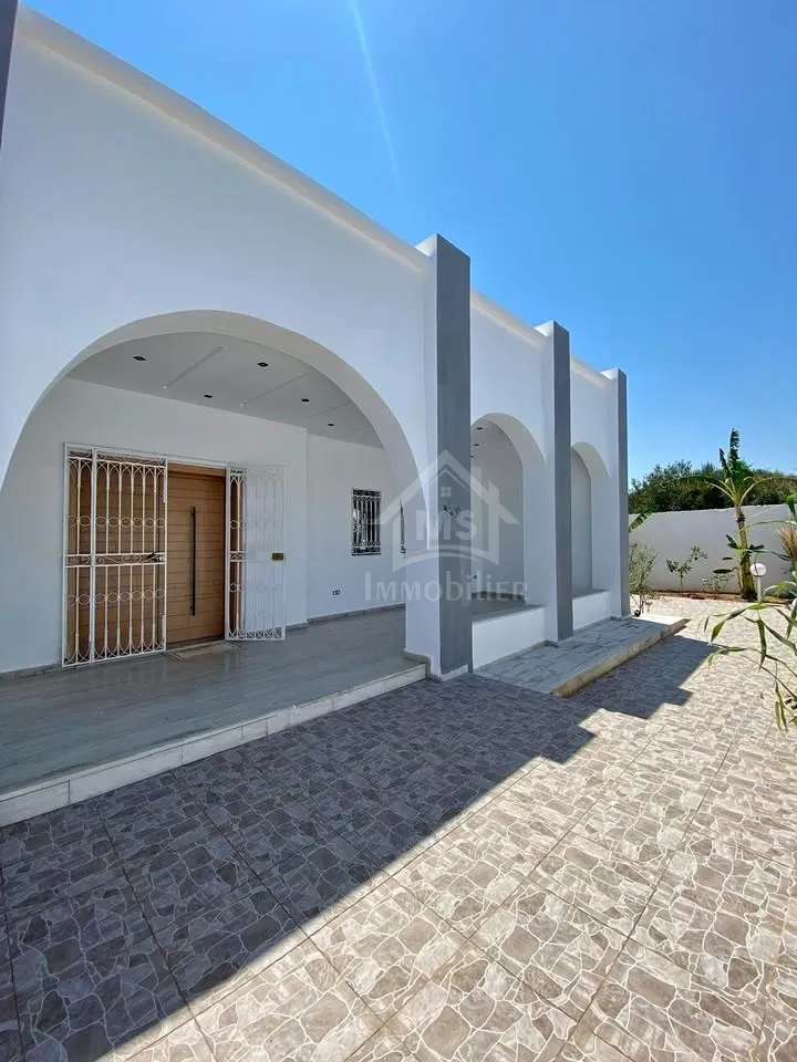 Terrain clôturé de 876 m² à Hammamet Sud à vendre 51355351