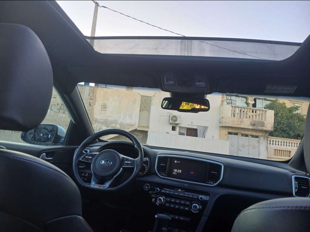 KIA SPORTEGE GT.LINE PRENIOME BOÎTE AUTO 1er main DIESEL Tel 24 313 594 