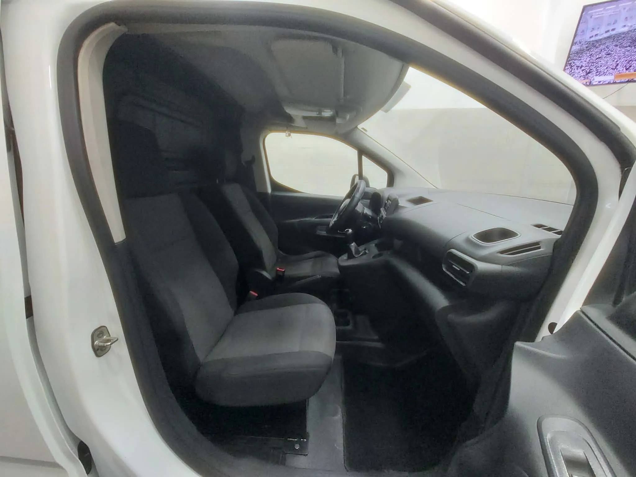 Citroën Berlingot 1.6 - 2022 - Tel 98479647