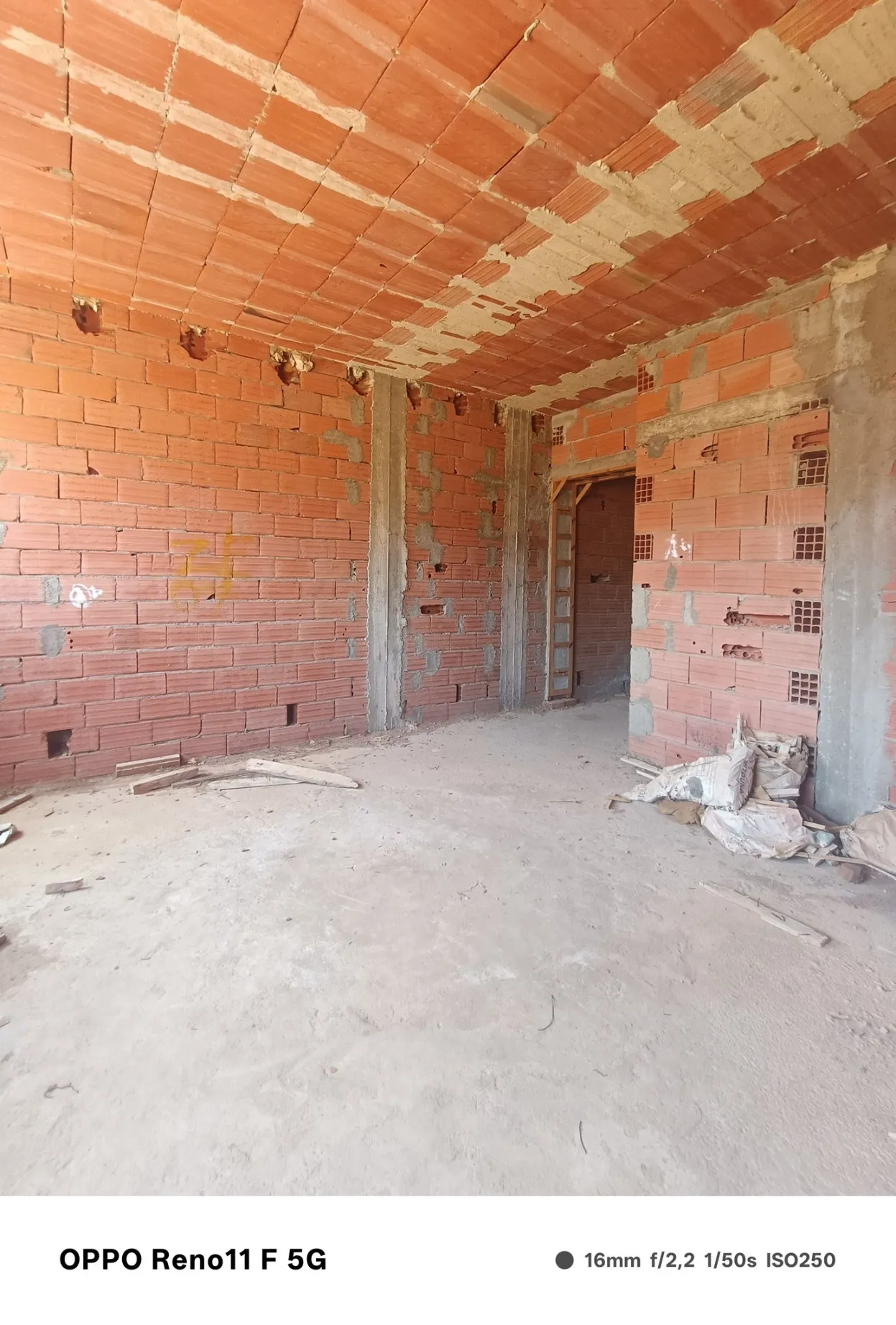 A vendre 4 appartement s+3 en cours de construction SiTué à el Haouaria centre ville