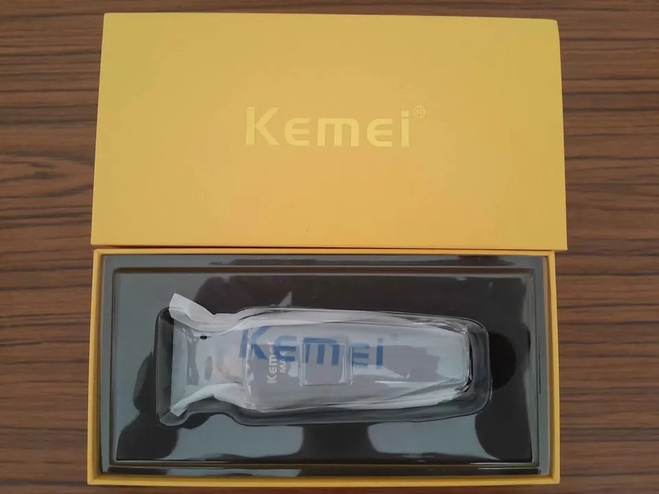 Tondeuse cheveux kemei km-max-5090 jamais servi