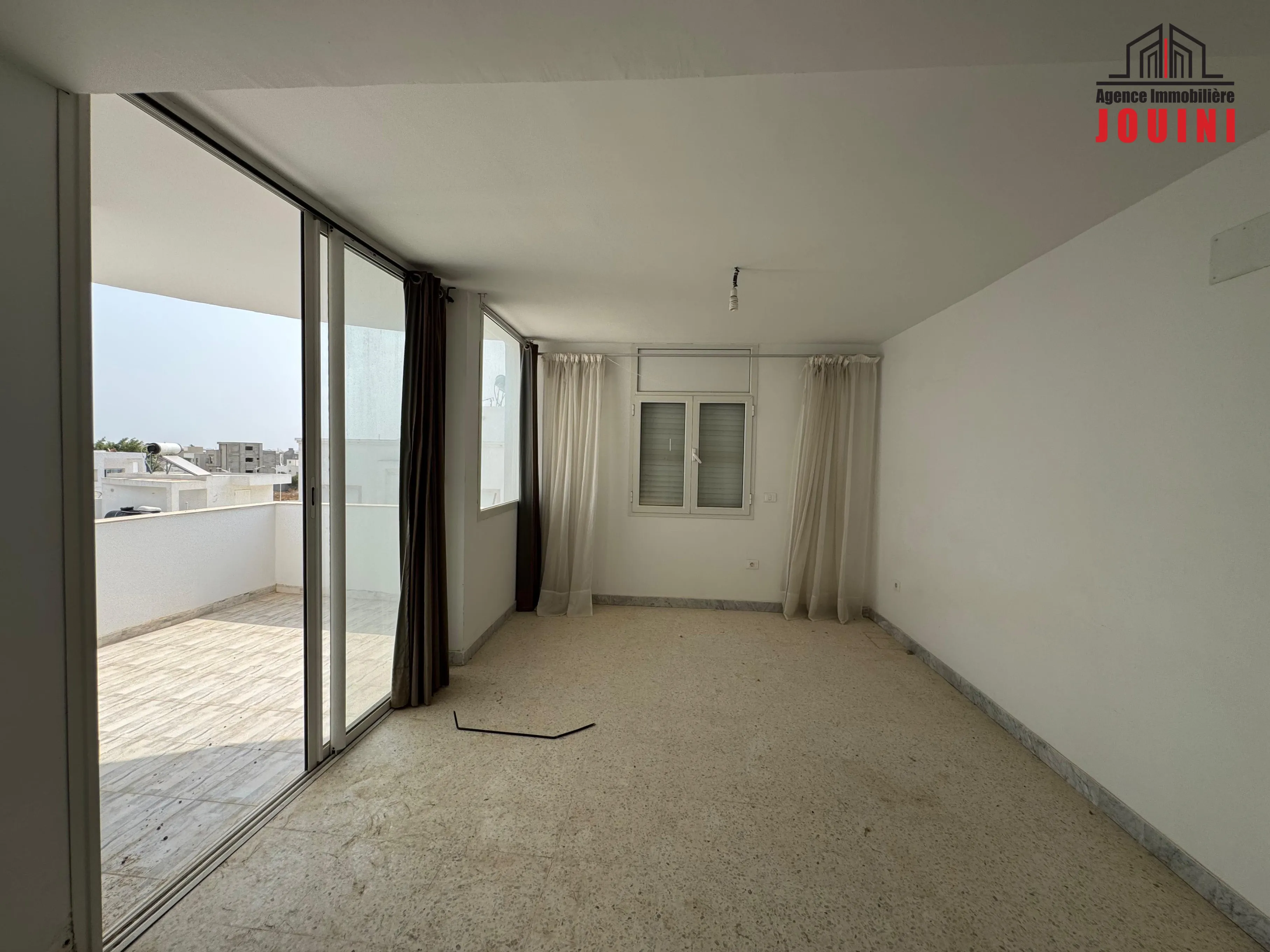 Immeuble R2 À Cité El Wafa, El Mrezga