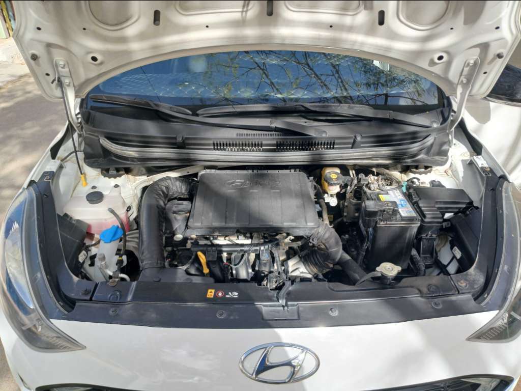 HYUNDAI GRANDE i10 ESSENCE Tel 24 313 594