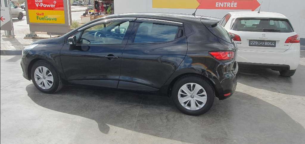 Voiture poupee