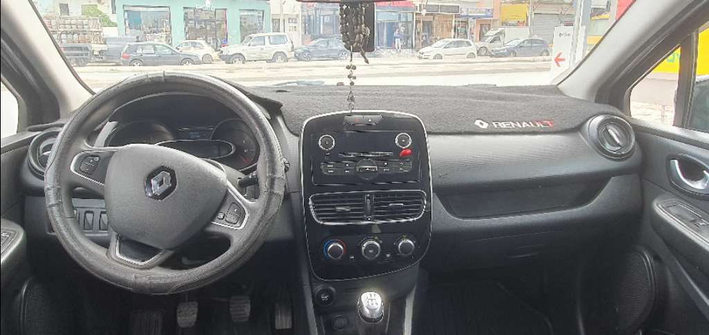 Voiture poupee