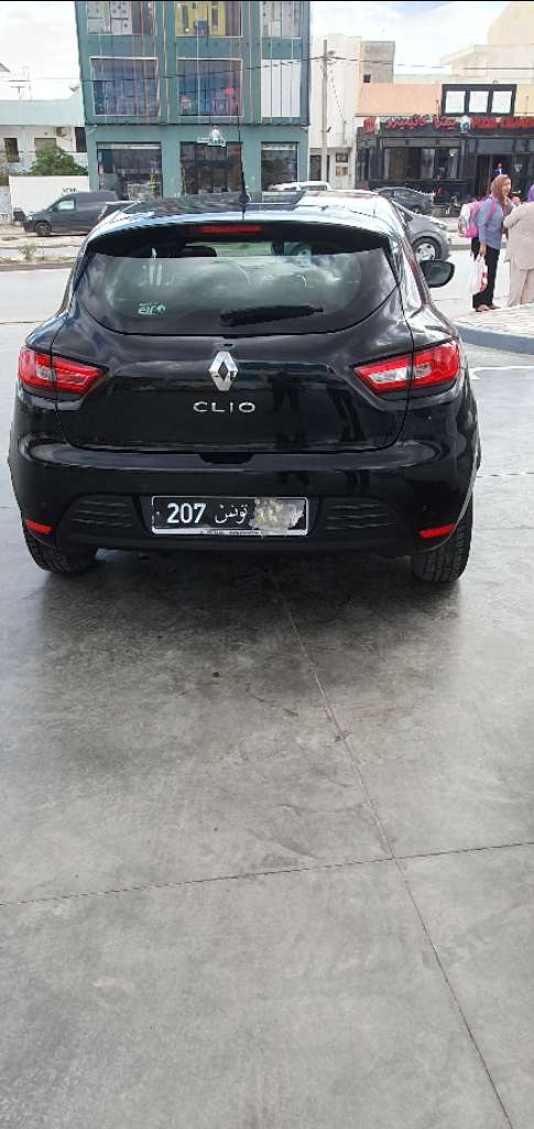 Voiture poupee