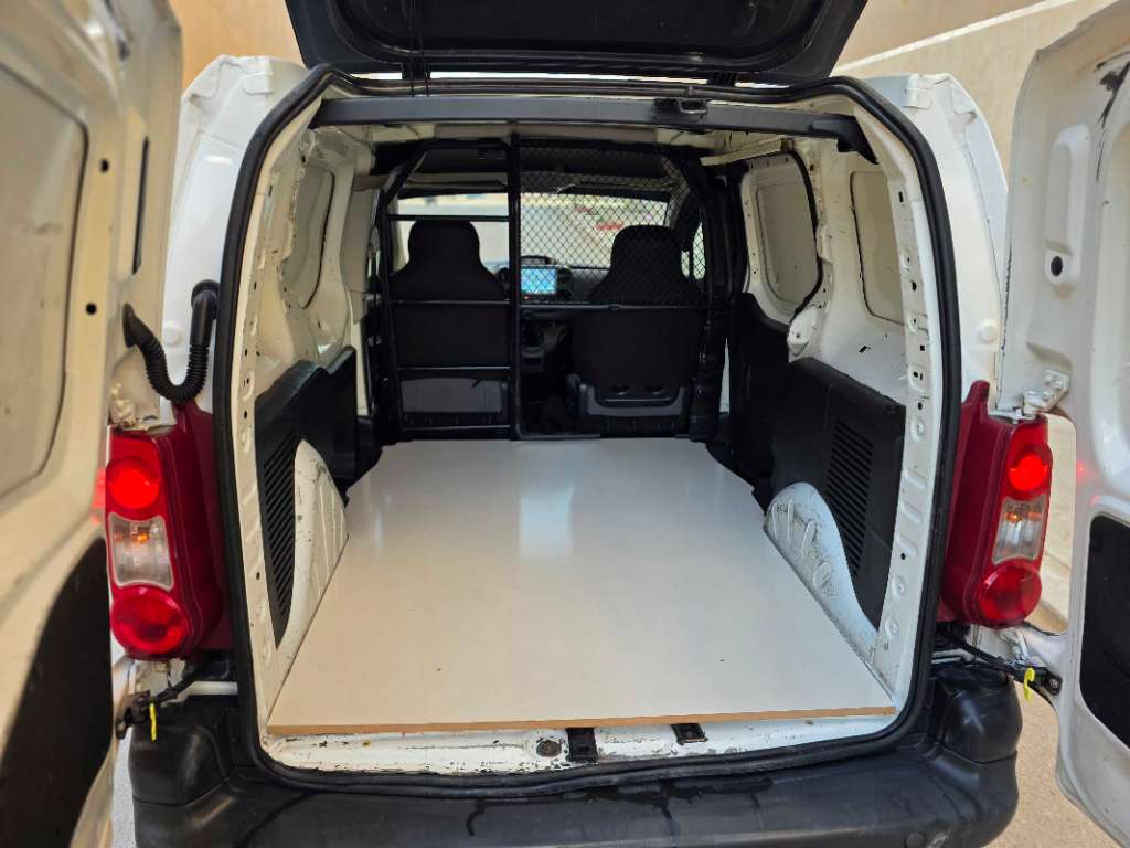 Peugeot partner b9 