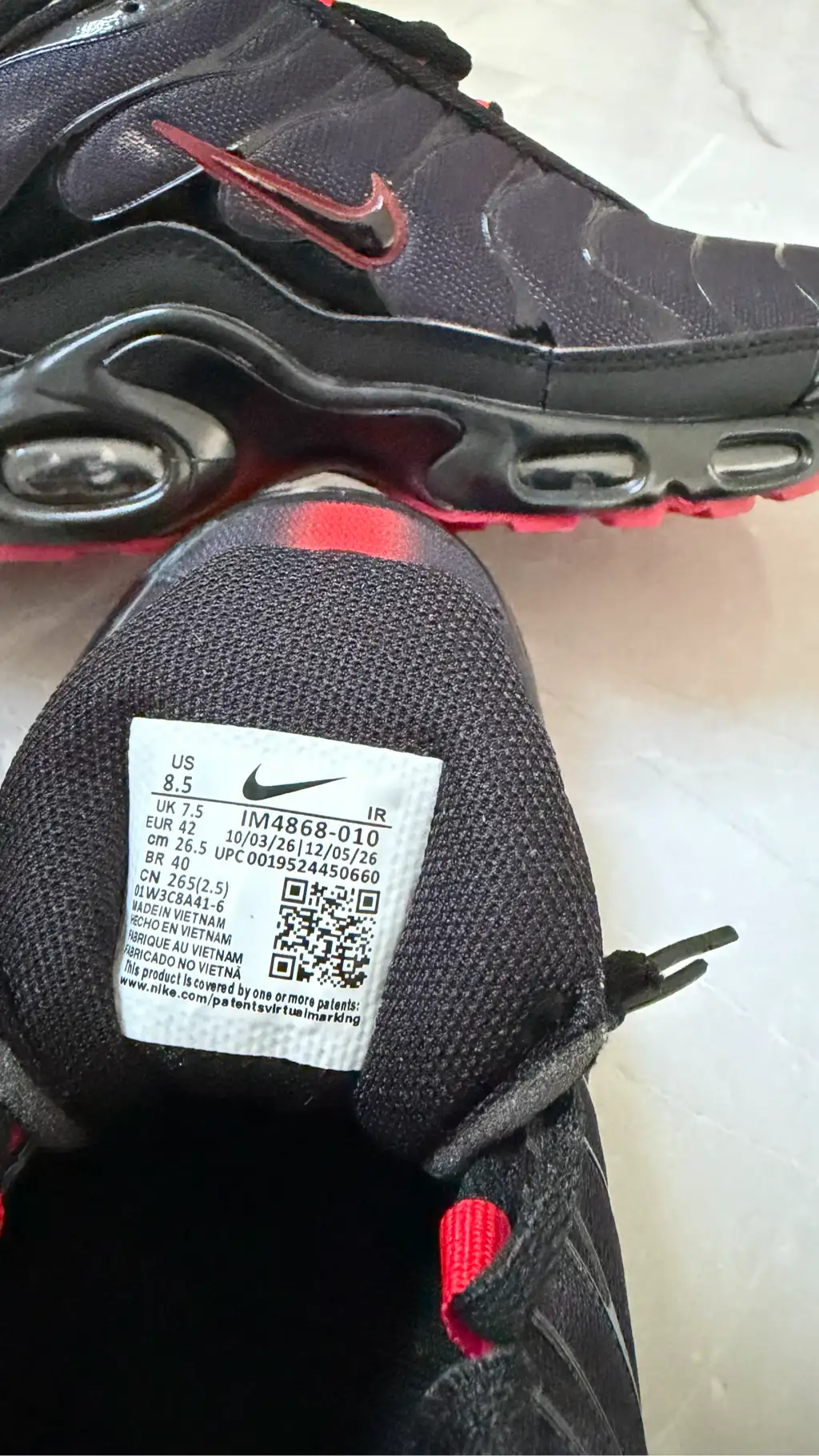 Nike Air Max Plus TN Noir/Rouge – Excellent état