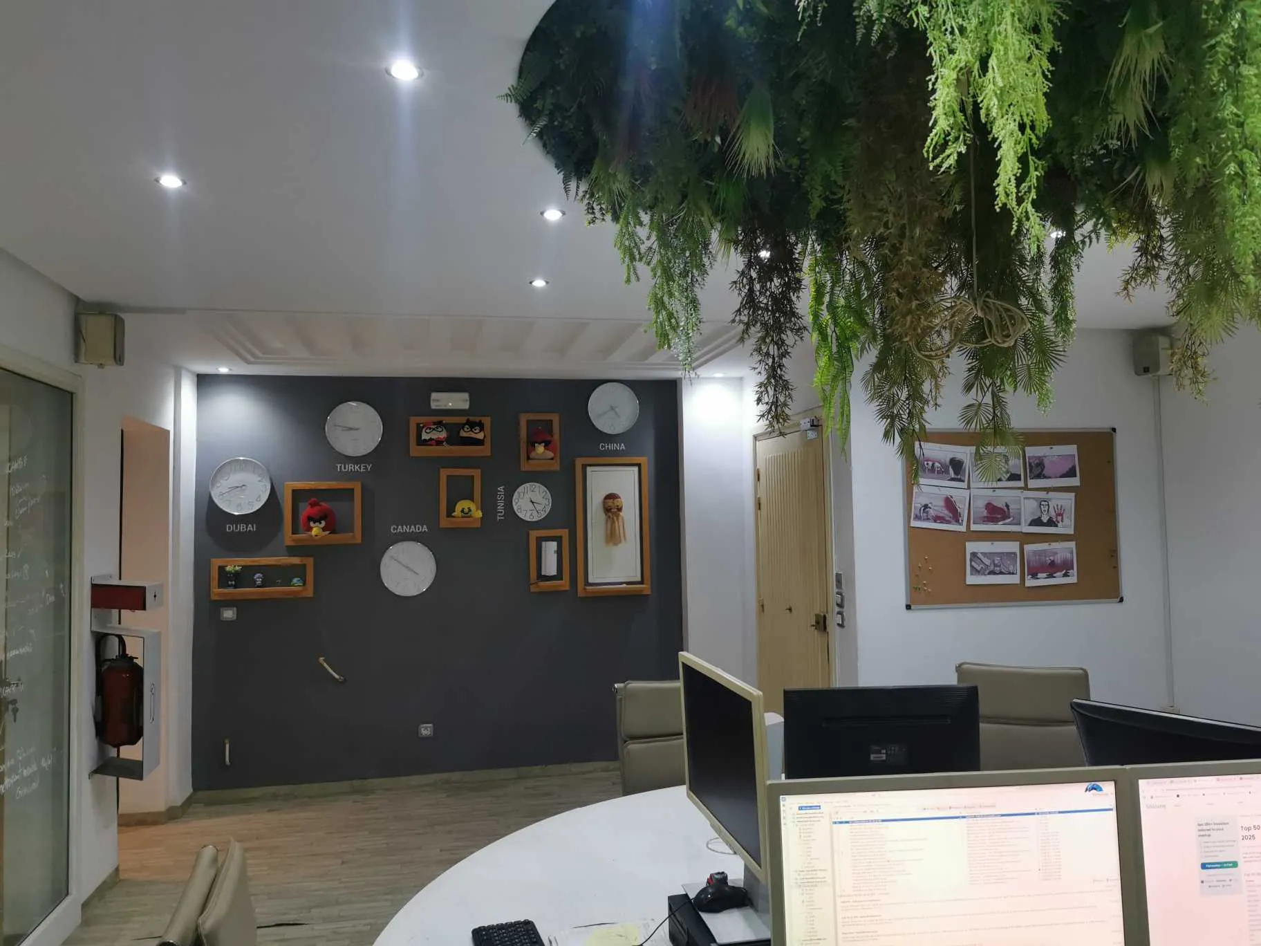 Opportunité Rare – Bureau 100% Prêt à l’Emploi à Jawhara