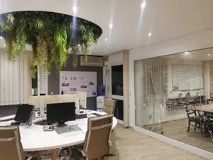 Opportunité Rare – Bureau 100% Prêt à l’Emploi à Jawhara