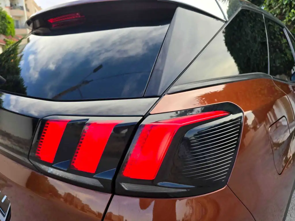 🚘Peogeot 3008 2018 9cv essence🚘
          🔁 on accepte l échange des voitures