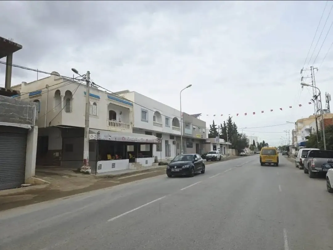 Inachevé commercial