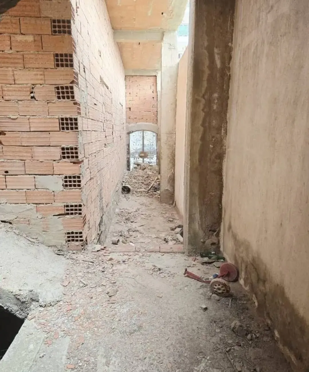 Inachevé commercial