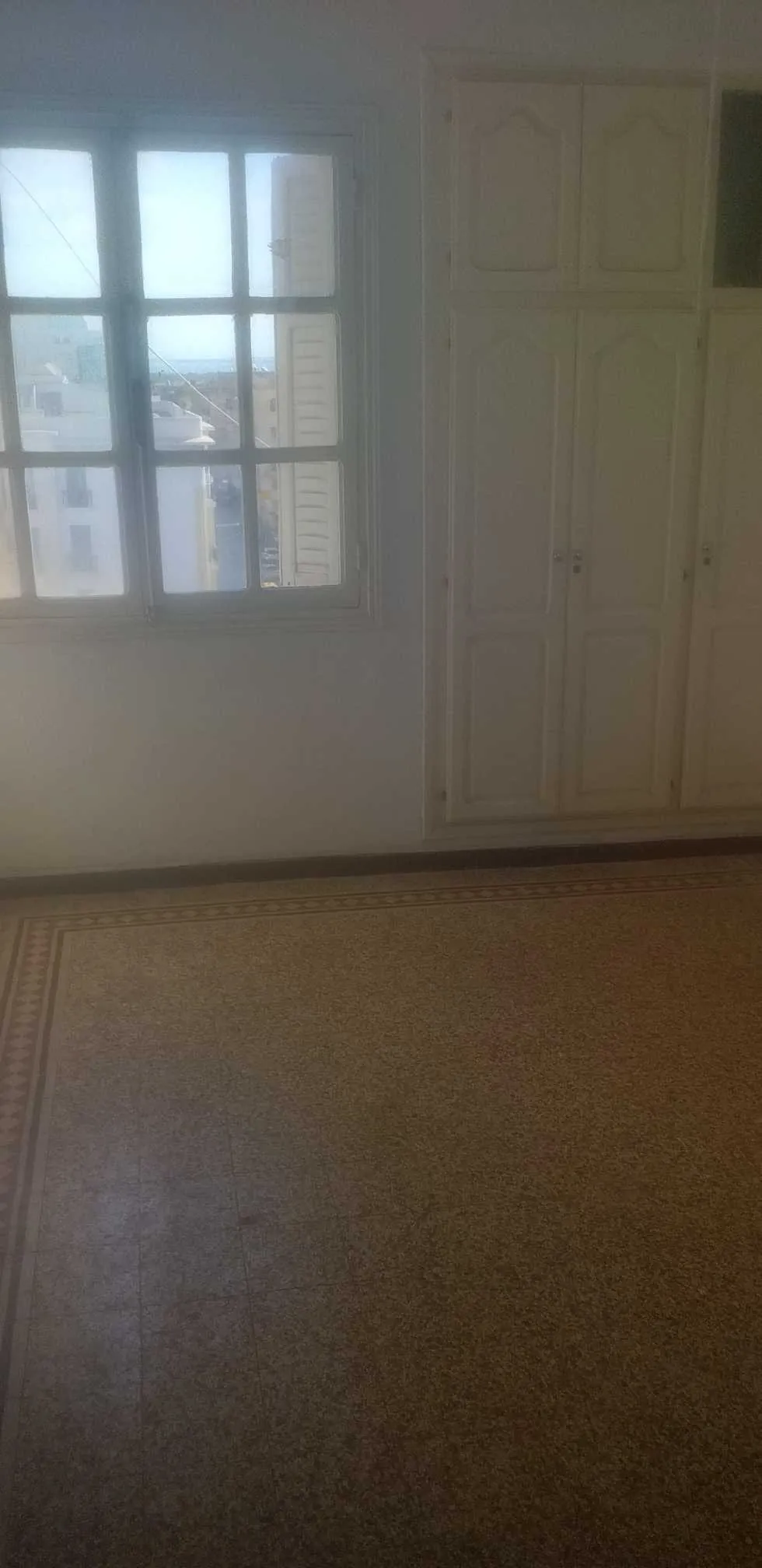 Appartement à louer au centre ville de Tunis (S + 3) belle emplacement