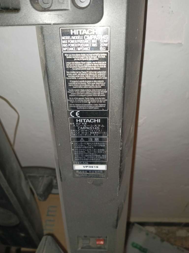 A vendre deux baffle Hitachi pro