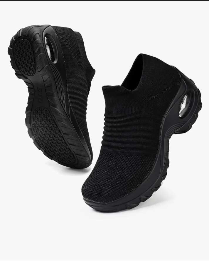 حذاء رياضي للنساء مستورد من كنداChaussures de sport pour femmes importées du Canada