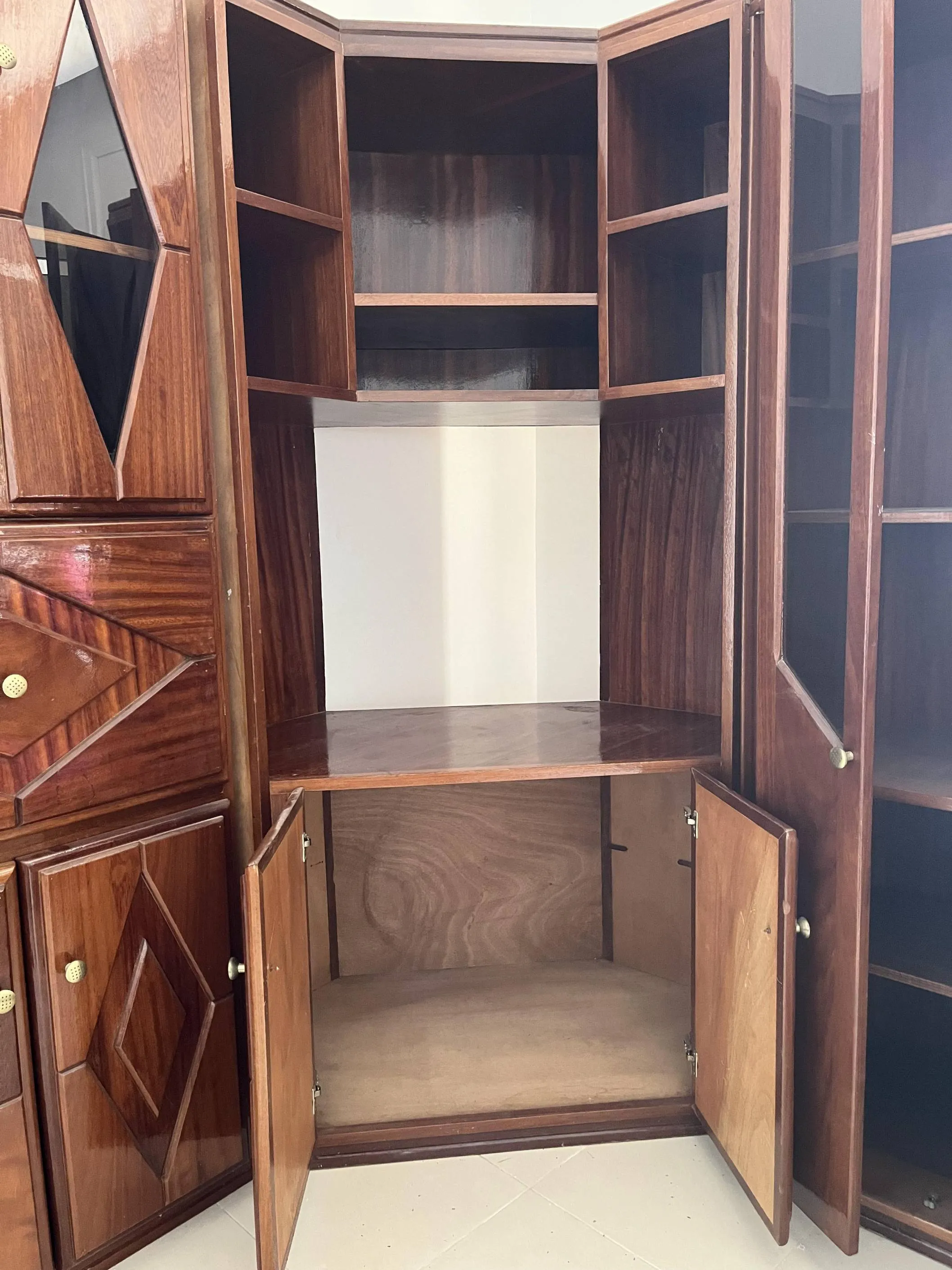 grand meuble/bibliotheque en bois massif