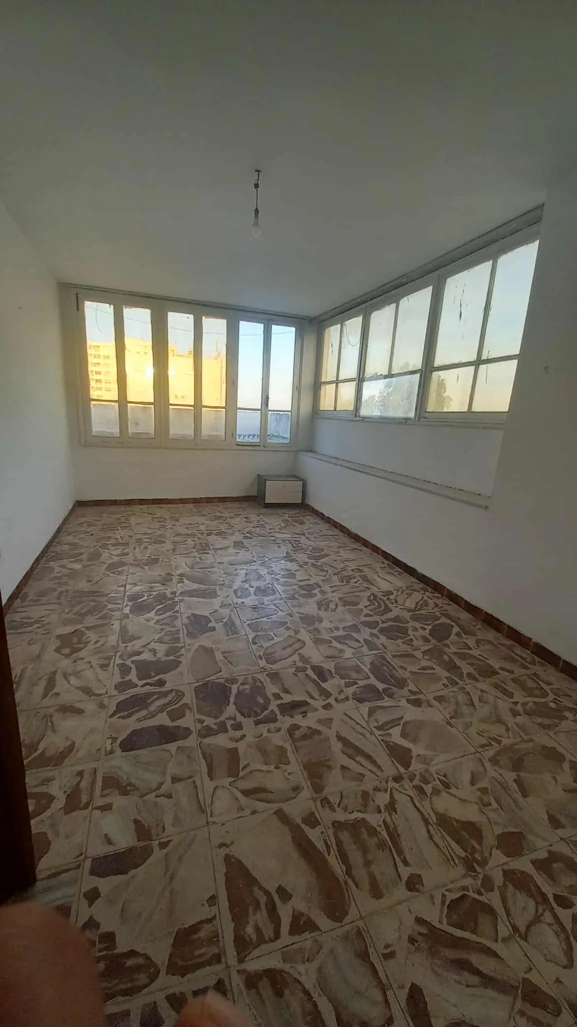 AL Etage de villa ( 2ème) grand S+3 Menzeh 4