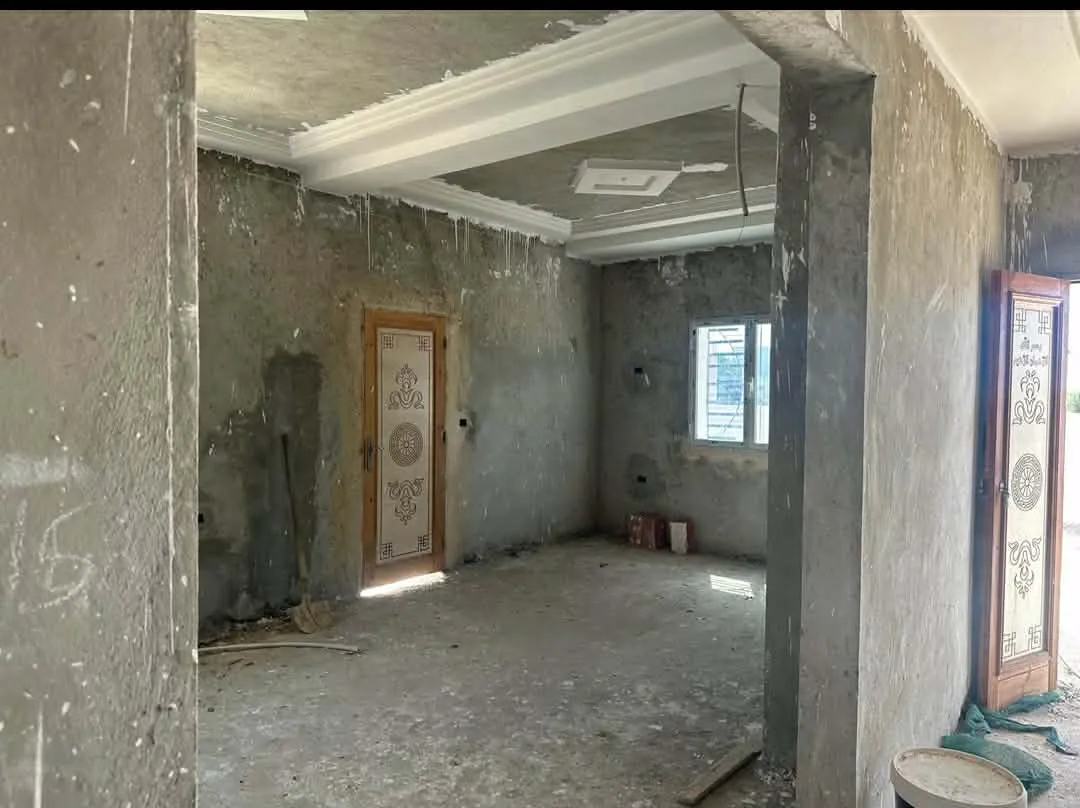 AV villa de 400m non fini à hammamet sud
