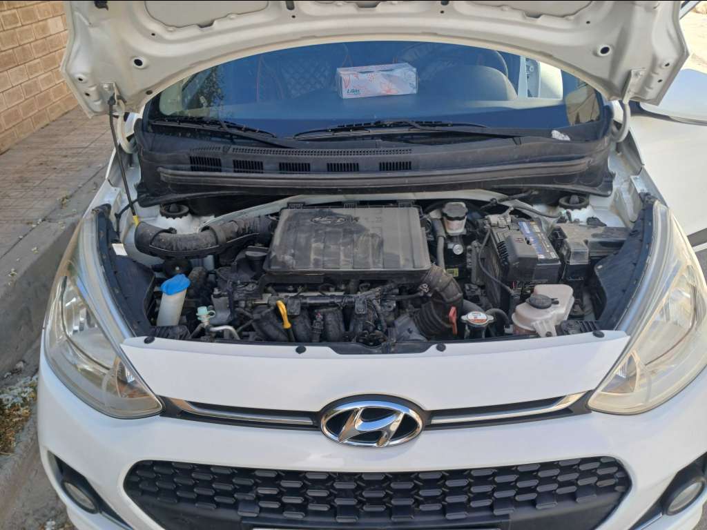 HYUNDAI GRANDE i10 BOÎTE AUTO ESSENCE Tel 24 313 594
