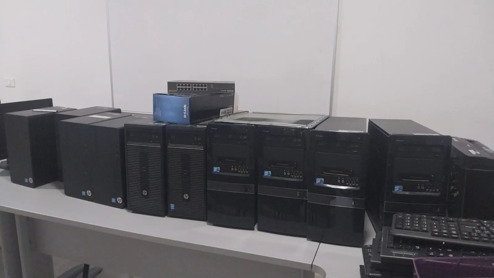 Vente Ordinateurs de bureau (prix négociable)