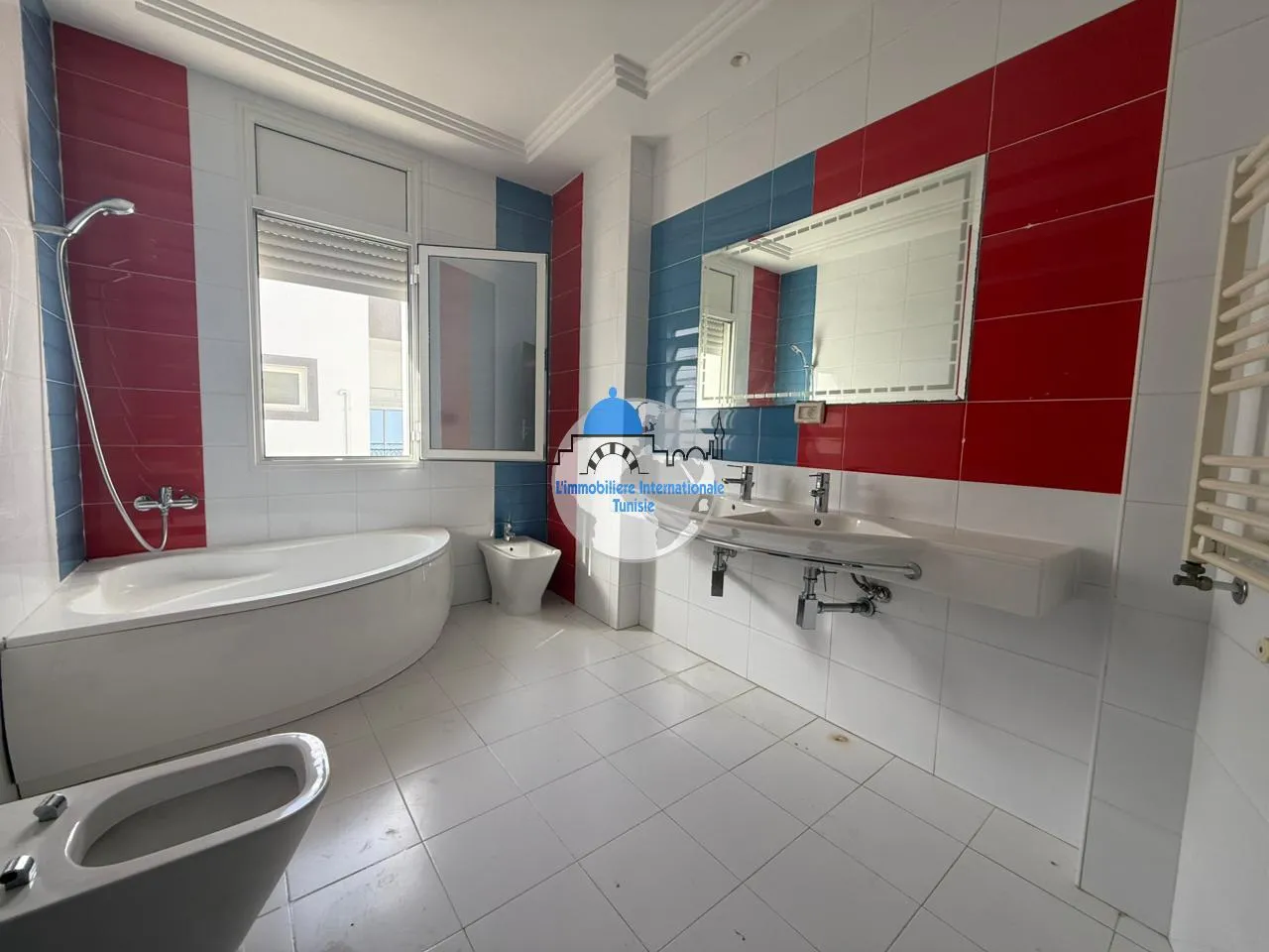 𝗠𝗮𝗴𝗻𝗶𝗳𝗶𝗾𝘂𝗲 𝗩𝗶𝗹𝗹𝗮 à 𝗟𝗼𝘂𝗲𝗿 – 𝗘𝗺𝗽𝗹𝗮𝗰𝗲𝗺𝗲𝗻𝘁 𝗜𝗱é𝗮𝗹 à 𝗞𝗵é𝘇𝗮𝗺𝗮