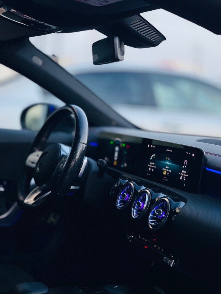 Mercedes Benz Cla 180