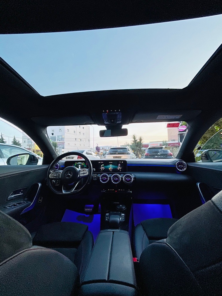 Mercedes Benz Cla 180